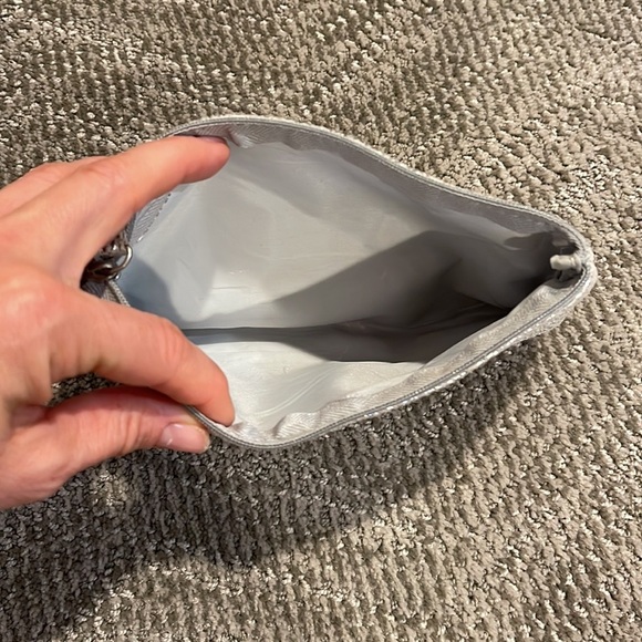 Textured silver wristlet - Picture 3 of 3